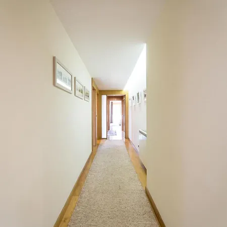 Alameda Ribeiro - T4 No Centro Historico - Appartement *