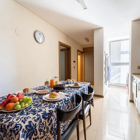 Apartment Alameda Ribeiro - T4 No Centro Historico - Braga